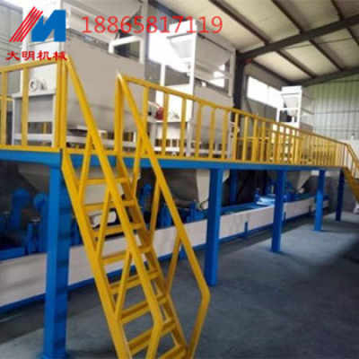 免拆外模板生產(chǎn)線(xiàn)復(fù)合外模板設(shè)備價(jià)格一體化外墻免拆模板設(shè)備